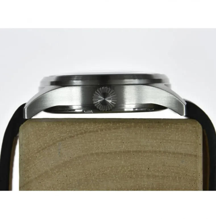 Classic 40mm Aviator Hybrid Movement