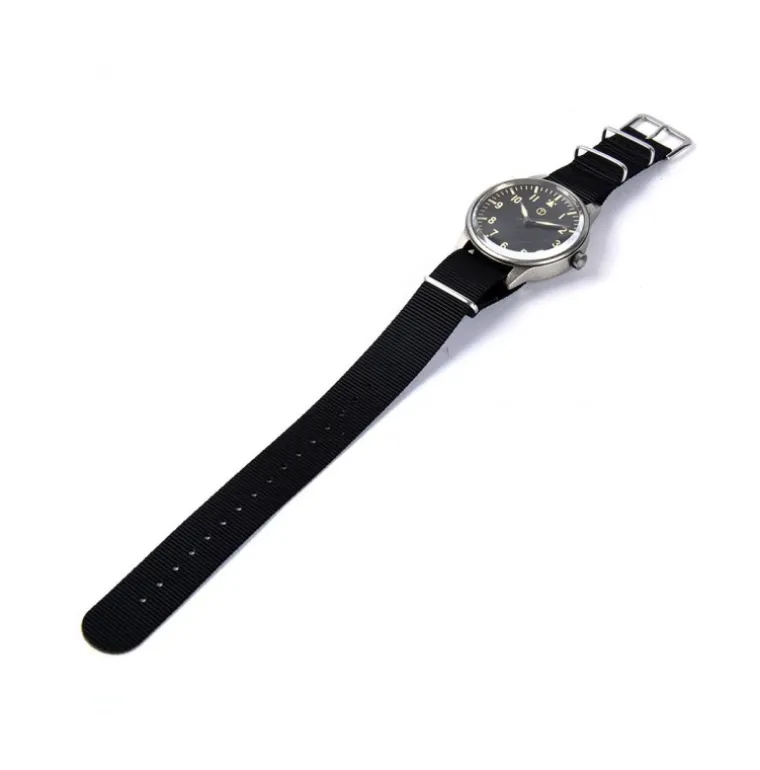 classic_mm_xl_retro_desig_3.webp Classic 44mm XL Retro Design Military Watch with 12 Hour Dial Format