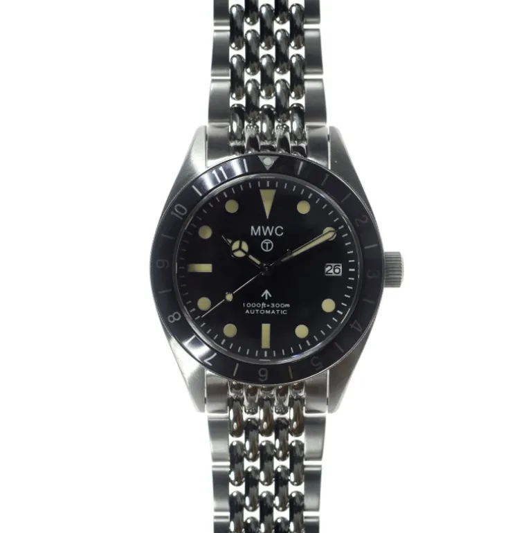 Classic 1960s Pattern Automatic Bracelet Dual Time Zone Divers