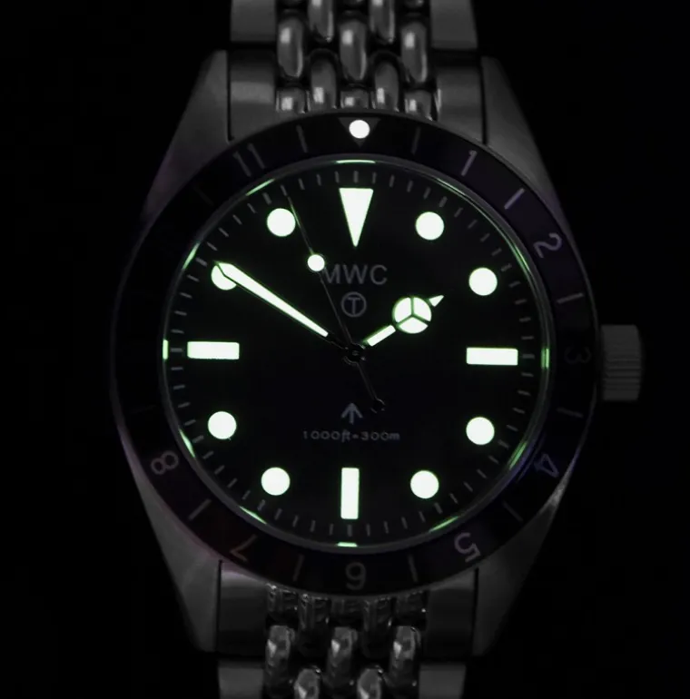 classic_s_pattern_grey_au_2.webp Classic 1960s Pattern Grey Automatic Dual Time Zone Divers