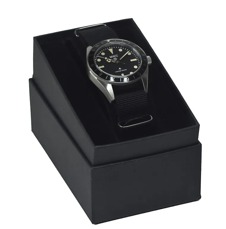 classic_s_pattern_hybrid__3-2.webp Classic 1960s Pattern Hybrid Dual Time Zone Divers