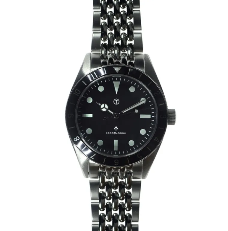 Classic 1960s Pattern Sterile Hybrid Bracelet Dual Time Zone Divers