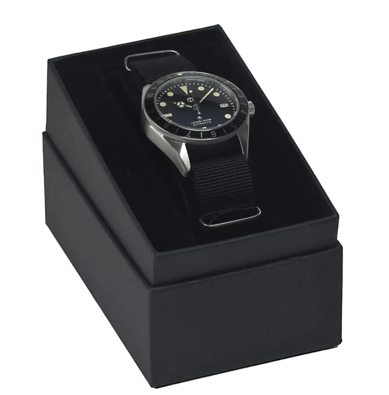 classic_s_pattern_sterile_3.webp Classic 1960s Pattern Sterile Automatic Dual Time Zone Divers