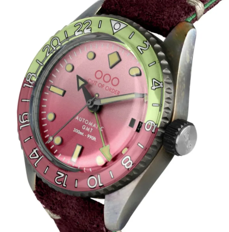 cosmopolitan_automatic_gm_4.webp COSMOPOLITAN AUTOMATIC GMT