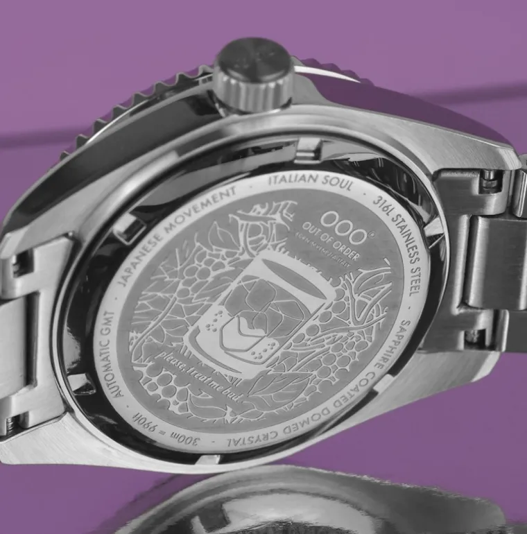 dark_violet_automatic_gmt_3.webp DARK VIOLET AUTOMATIC GMT - ULTRA BRUSHED
