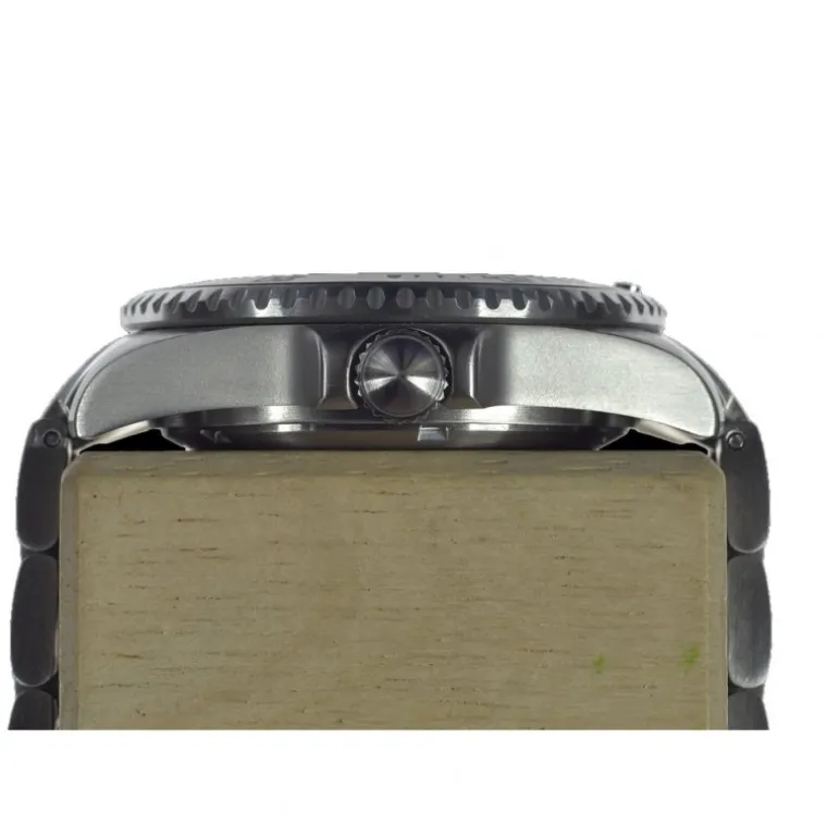 Diver Swiss Quartz Tritium Bracelet