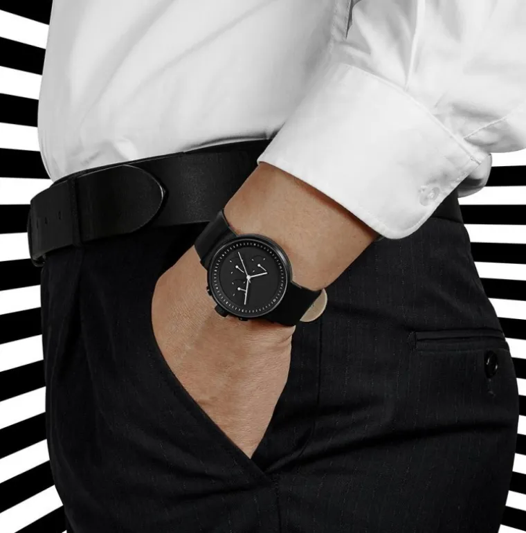 kiura_black_4.webp Kiura Black