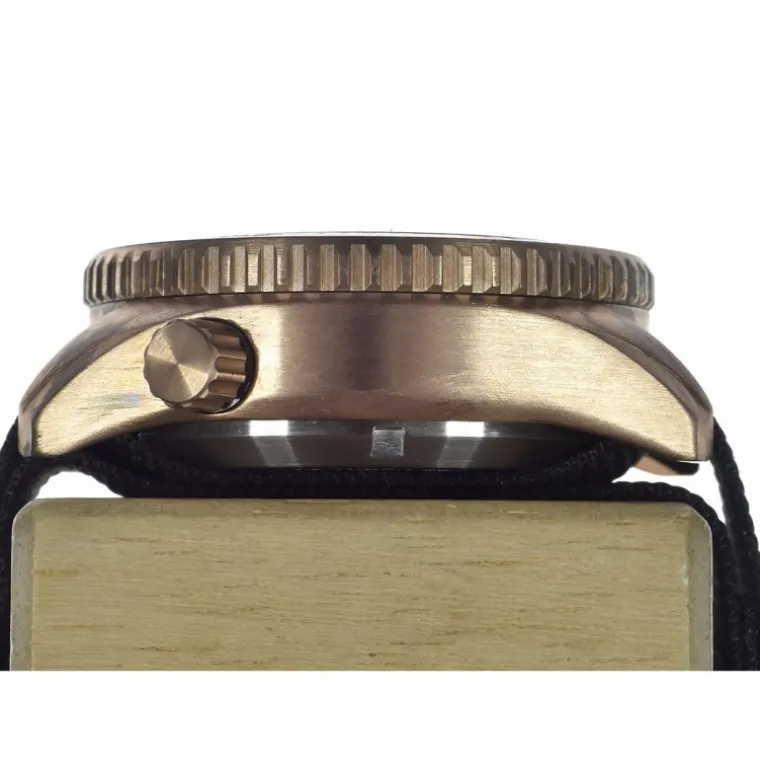 mwc_limited_edition_depth_3.webp MWC Limited Edition Depthmaster Bronze 24h