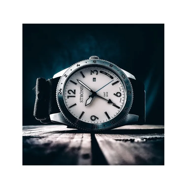ssc_h_gmt_white_5.webp SSC-101 24h GMT White