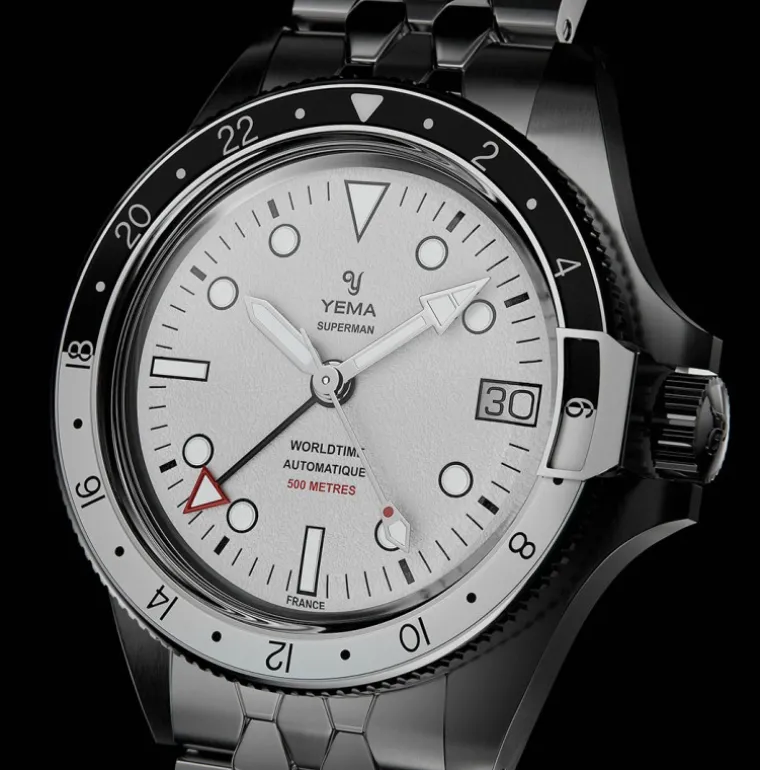 superman__gmt_white_3.webp Superman 500 GMT White
