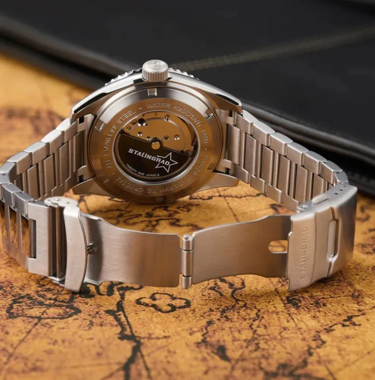 volga_defender_black_dial_4.webp Volga Defender Black Dial 316L BRACELET
