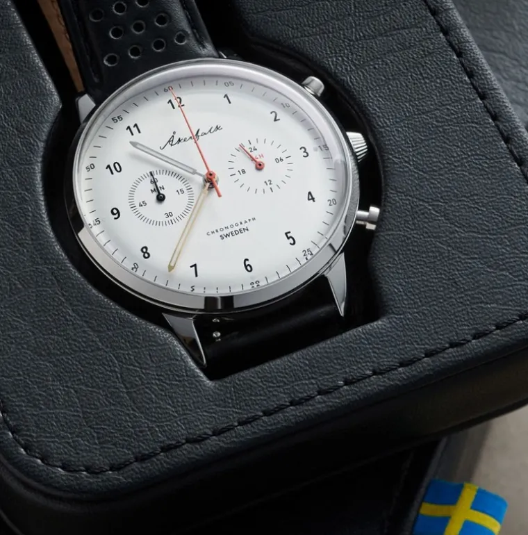 Chronograph | 12h/24h White Black