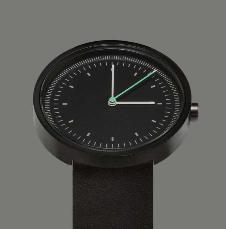 interval_black_2.webp Interval Black