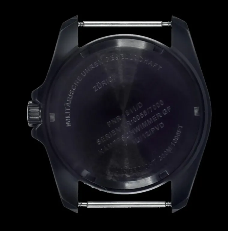 military_divers_watch_in_2.webp 12 Military Divers Watch in PVD Steel Case (Quartz)