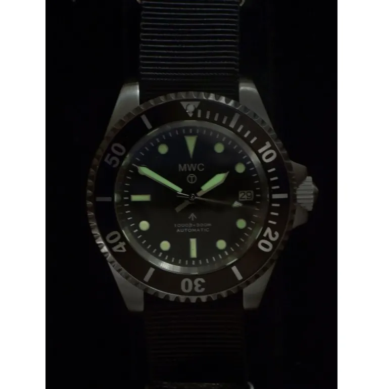 pattern_m_automatic_4.webp 1982 Pattern 300m Automatic