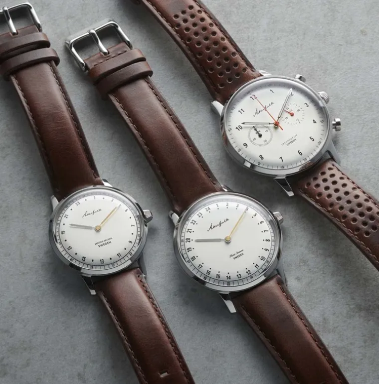 Second Season Silver White with Brown Leather