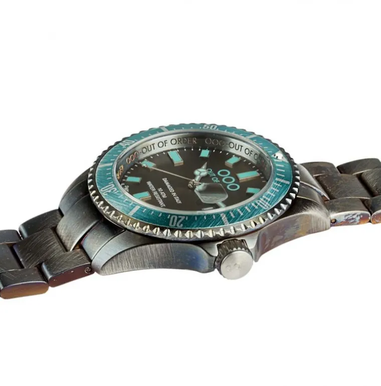 TURQUOISE AND BROWN CASANOVA